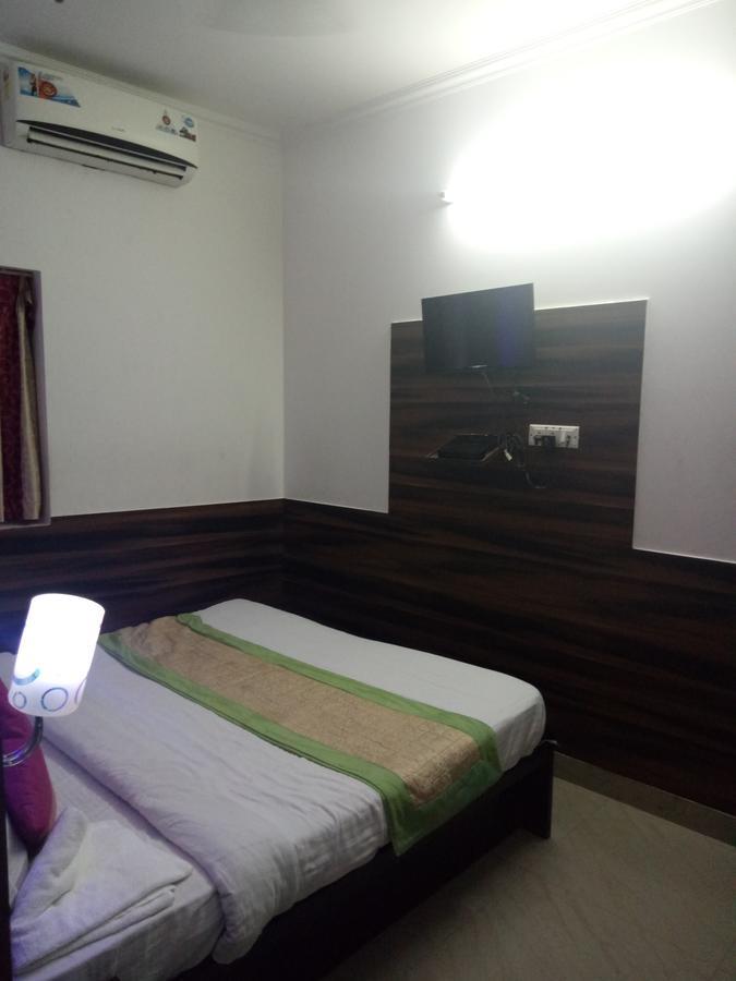 Hotel Perfect Palace New Delhi Exterior photo