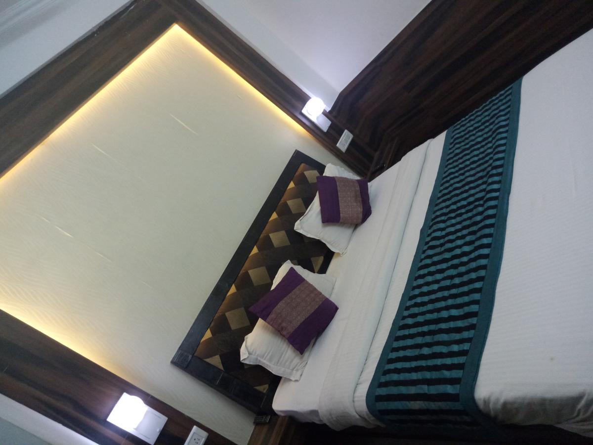 Hotel Perfect Palace New Delhi Exterior photo
