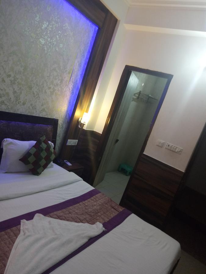 Hotel Perfect Palace New Delhi Exterior photo