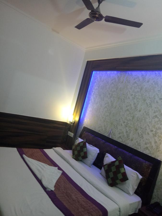 Hotel Perfect Palace New Delhi Exterior photo
