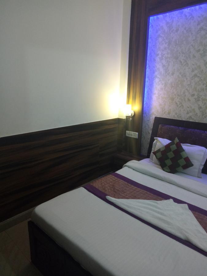 Hotel Perfect Palace New Delhi Exterior photo