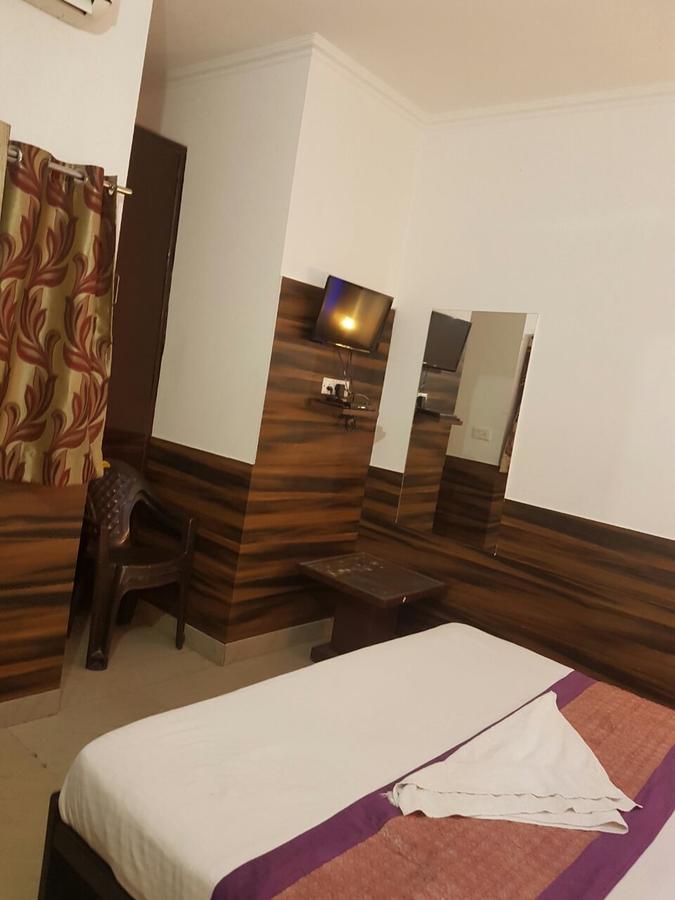 Hotel Perfect Palace New Delhi Exterior photo