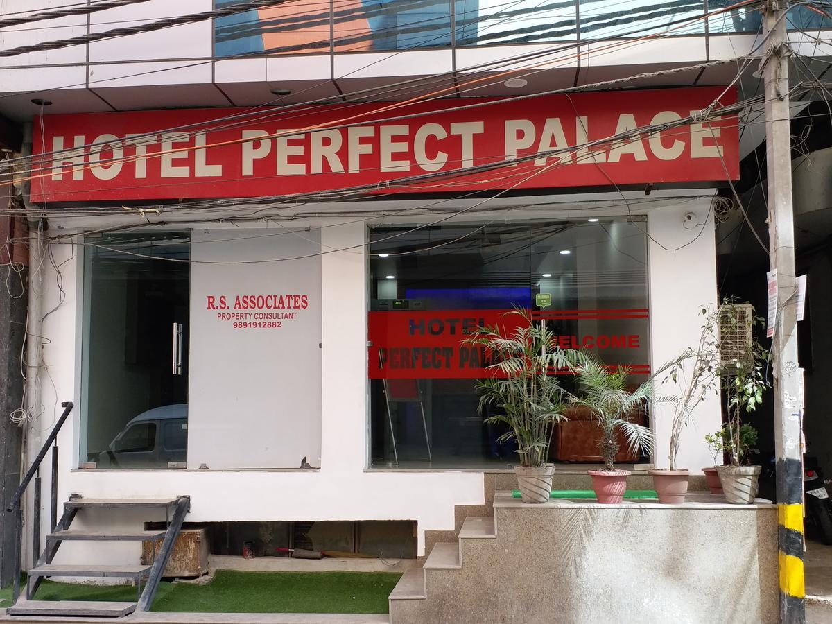 Hotel Perfect Palace New Delhi Exterior photo
