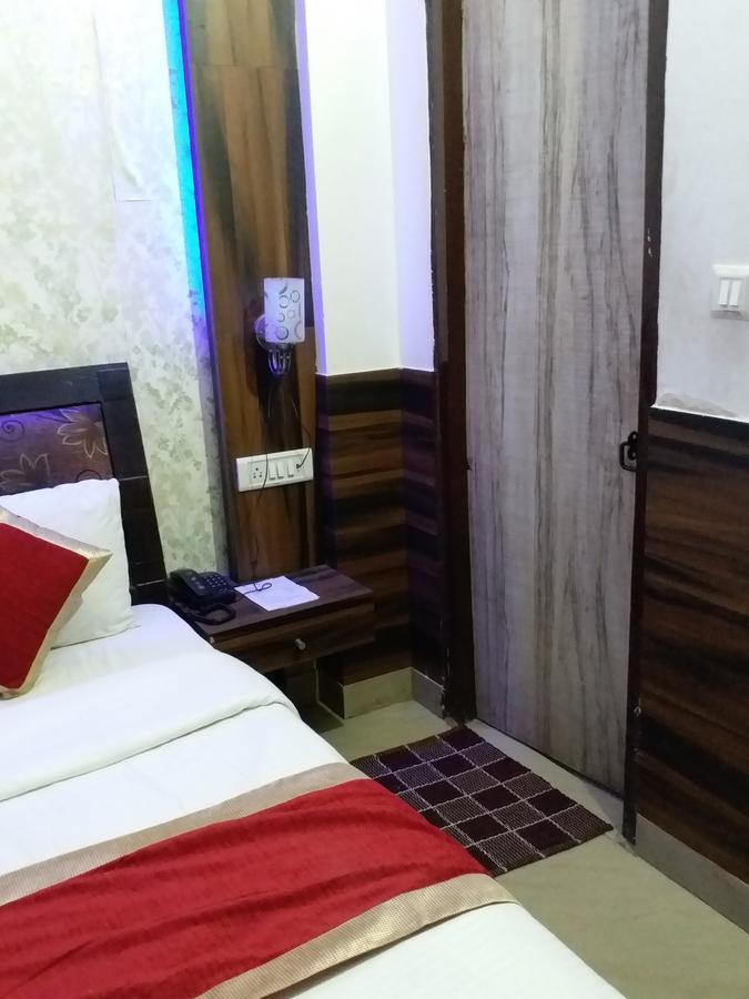 Hotel Perfect Palace New Delhi Exterior photo