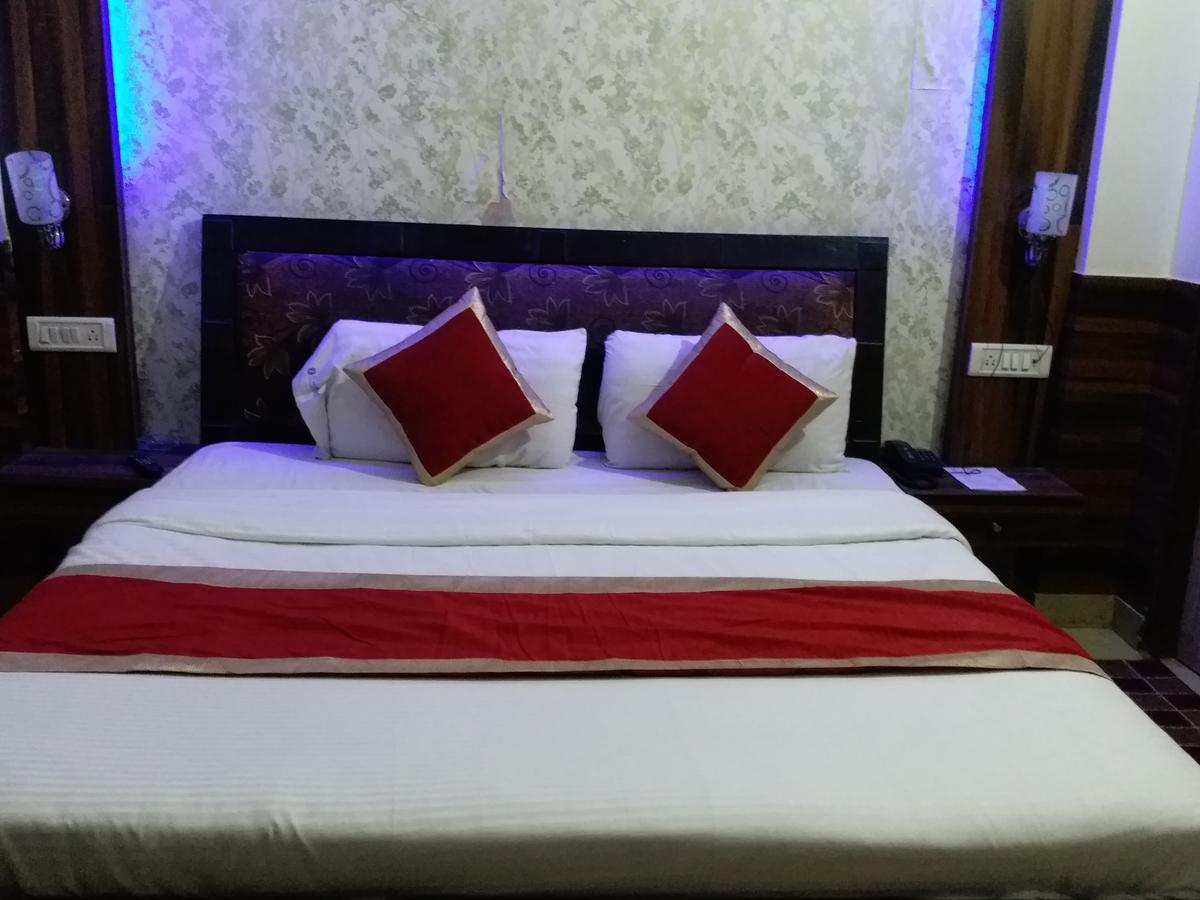 Hotel Perfect Palace New Delhi Exterior photo